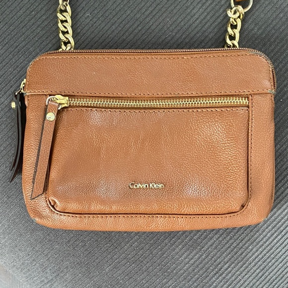 Calvin Klein Tan Crossbody Bag with Gold Accents - Picture 1 of 5
